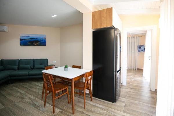 Queen Apartmets Vlorë Zimmer foto
