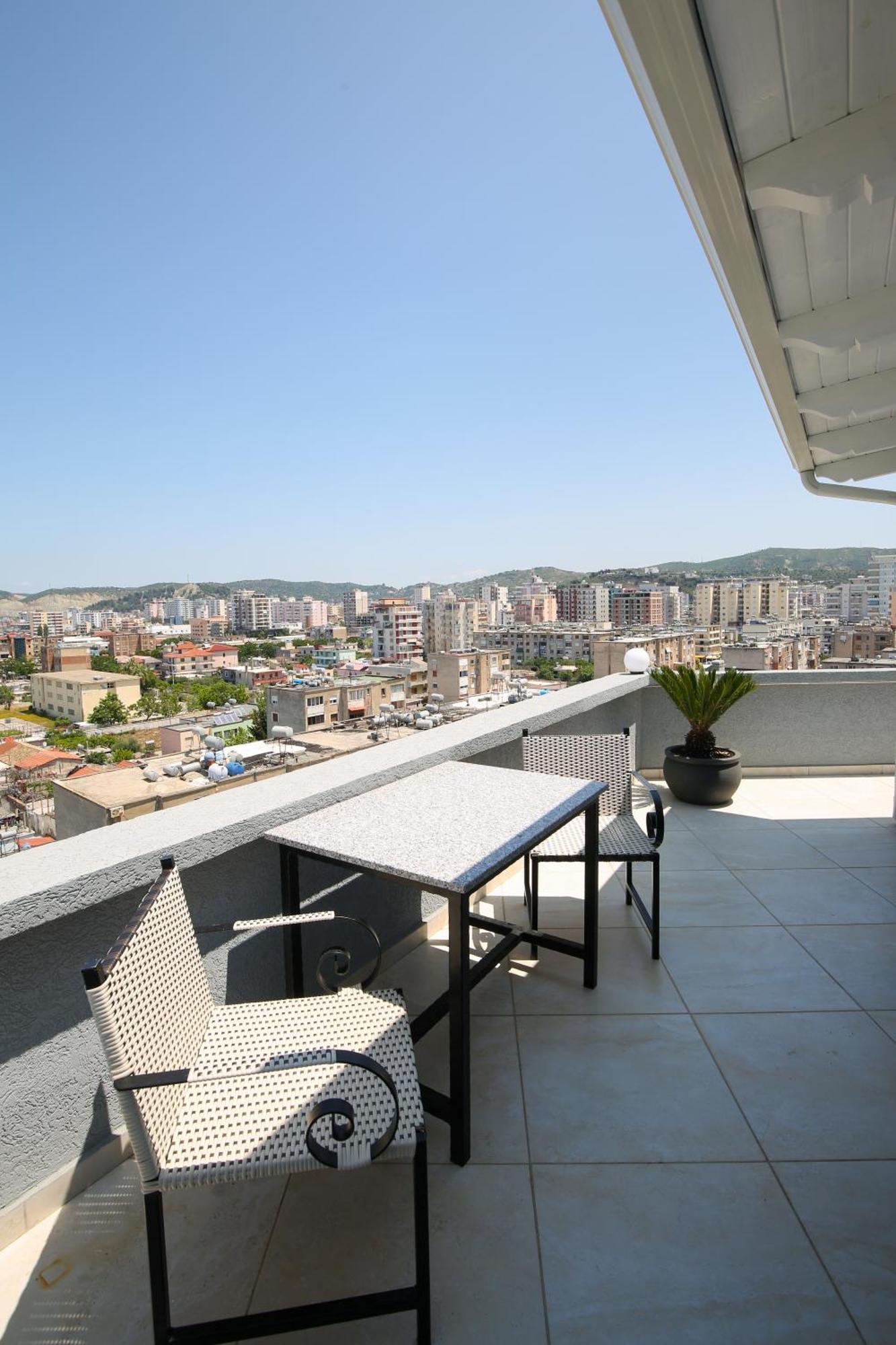 Queen Apartmets Vlorë Zimmer foto